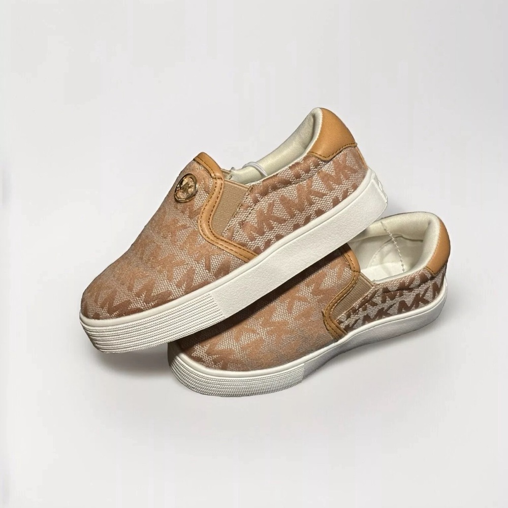 NEW. Michael Kors White Gold Sneakers Shoes Slip- On KIDS SAIS 9